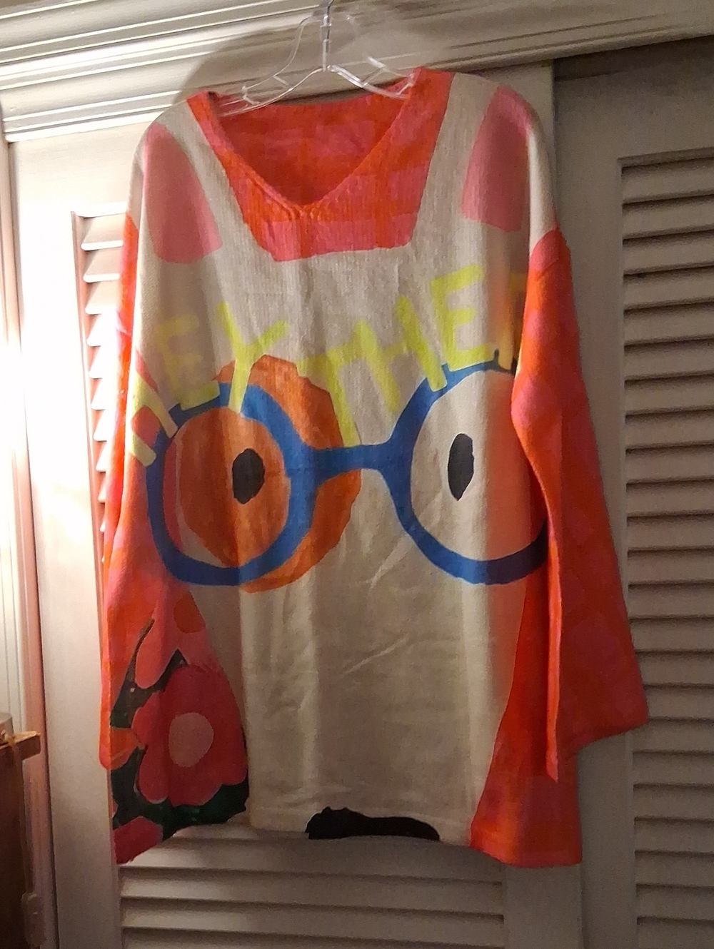 NWOT - Women's Cream & Orange V-Neck Sweater with Graphic Blue Accent